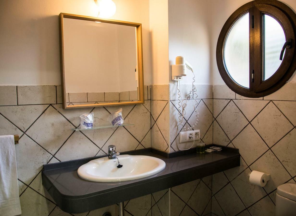 Hotel Mariantonia Chiclana de la Frontera Exteriör bild